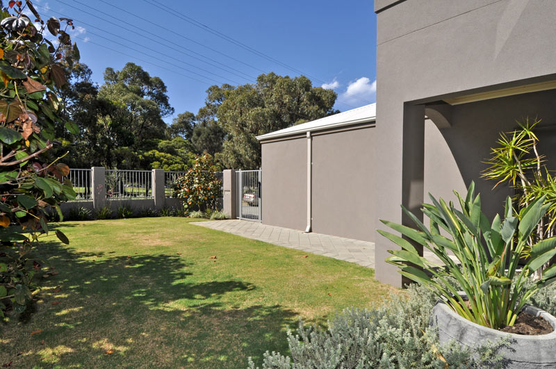 LOCATION, LOCATION, LOCATION!! Picture 2