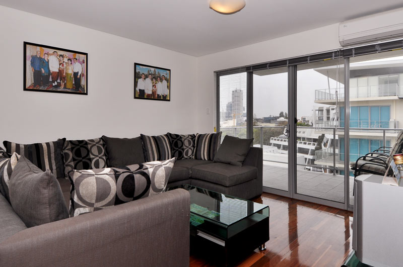 Armani...Versace...& Hugo Boss... Picture 2