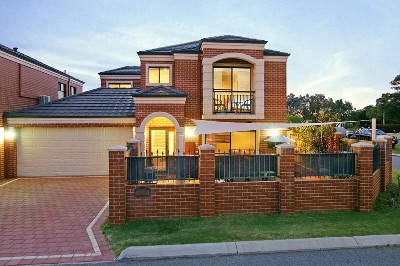 Forget PINK...BRITNEY... or BEYONCE!! Picture