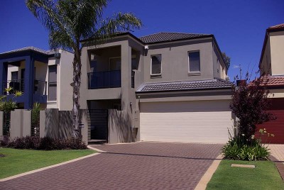 PUBLIC WARNING! Prepare to be seduced! Picture