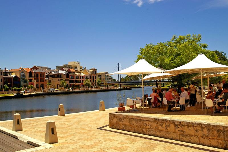 Want to live in the HEART but without the hassel of the MASSIVE BEAT Picture 1