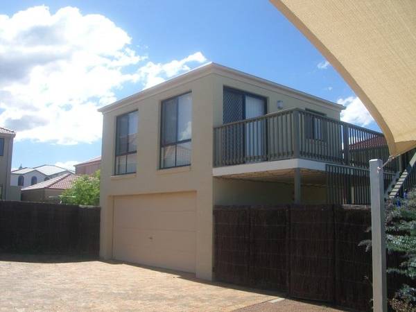 RARE ONE BEDROOM Picture 1