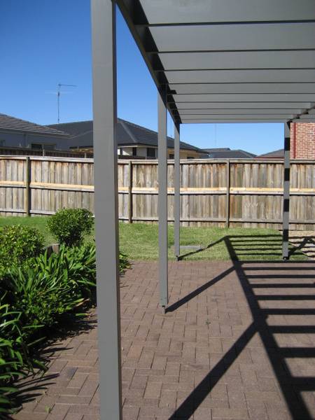 BRAND NEW HOME.....LUXURY FAMILY LIVING Picture 2