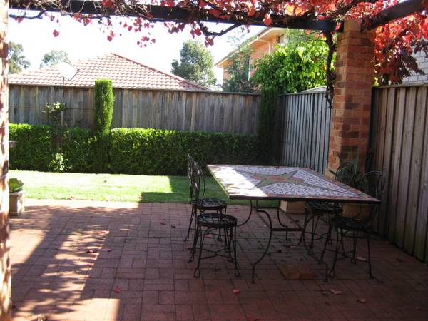 STUNNING HOME - GREAT LOCATION Picture 3