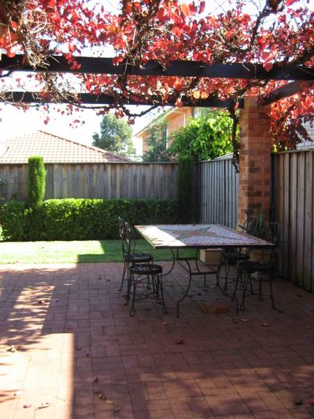 STUNNING HOME - GREAT LOCATION Picture 2