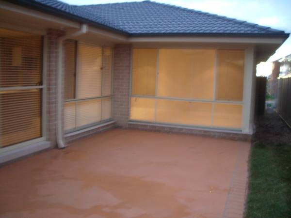 BEAUTIFUL CLARENDON HOME Picture 2