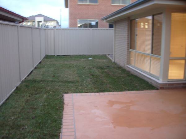 BEAUTIFUL CLARENDON HOME Picture 3