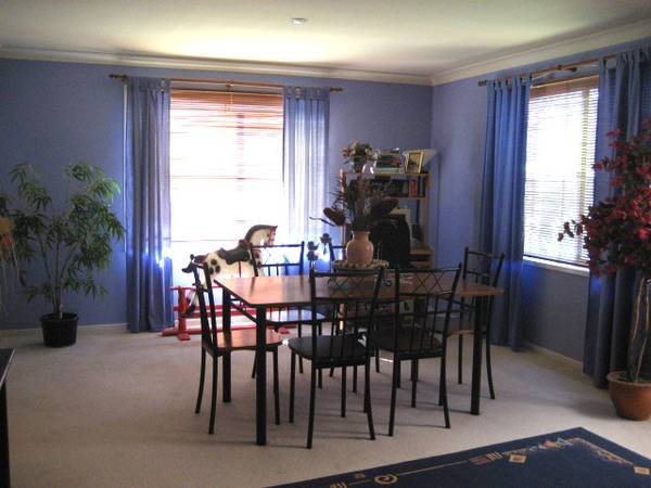 PERFECT FIRST HOME! Picture 3