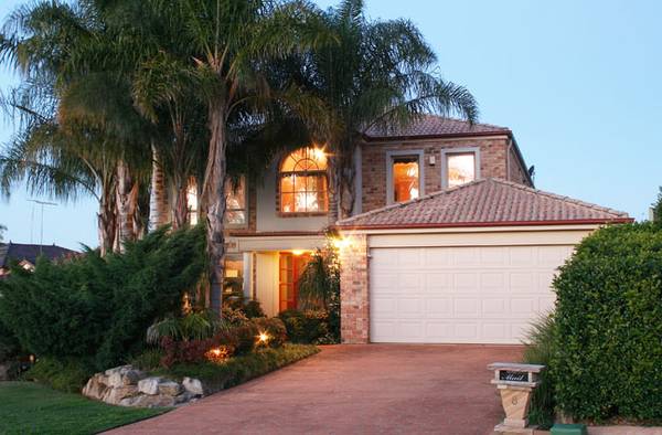 FAMILY HOME + INGROUND POOL IN A CUL-DE-SAC - ENOUGH SAID! Picture 1