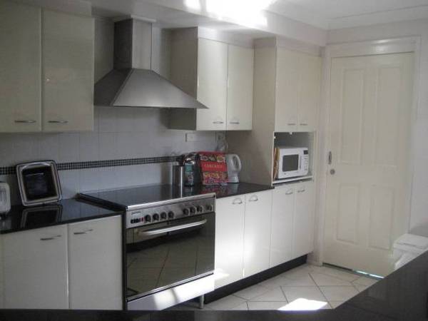 LARGE SINGLE LEVEL IN CUL-DE-SAC! Picture LARGE SINGLE LEVEL IN CUL-DE-SAC! Picture