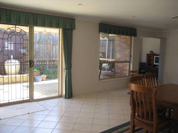 LARGE SINGLE LEVEL IN CUL-DE-SAC! Picture LARGE SINGLE LEVEL IN CUL-DE-SAC! Picture