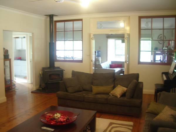 IDEAL LOCATION - QUALITY BUILT Picture