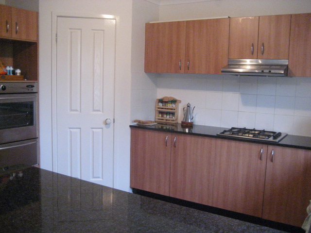 BIG FAMILY LIVING Picture