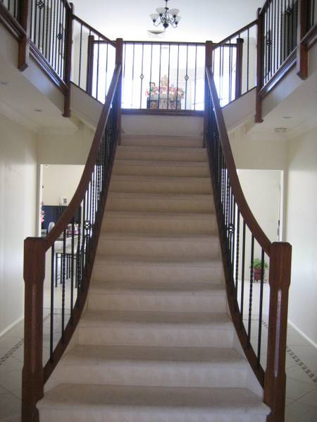 POPULAR CLARENDON HOME Picture