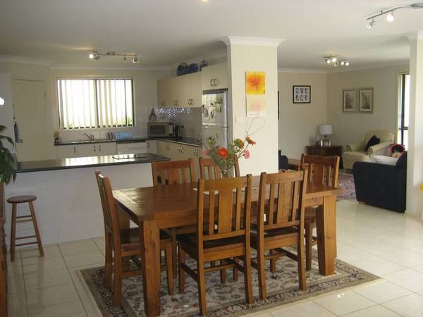 SPACIOUS & LIGHT FILLED! Picture