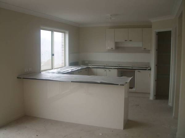 BRAND NEW IS AN UNDERSTATEMENT! Picture 2