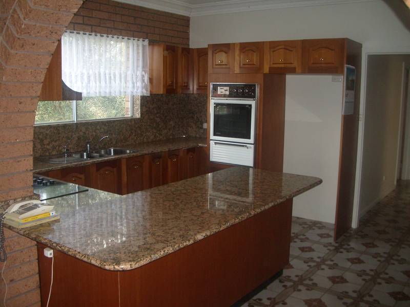 OVERSIZED YARD! Picture OVERSIZED YARD! Picture