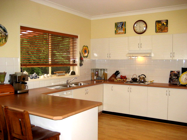 FORTUNATE FAMILIES Picture 3