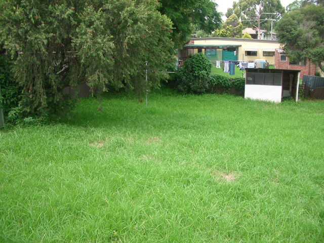 FRESHLY PAINTED! Picture 2