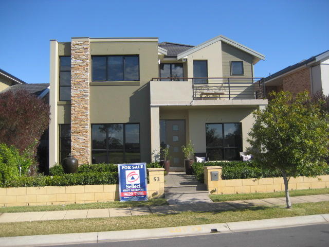 LIVING IN STYLE Picture 1