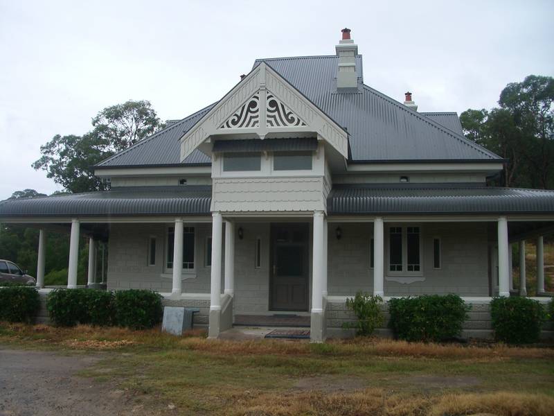 LIVE EVERYDAY LIKE A HOLIDAY Picture 1