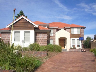 EXECUTIVE LIVING! Picture EXECUTIVE LIVING! Picture