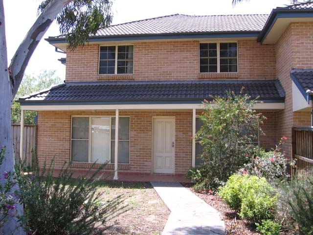 IN THE HEART OF KELLYVILLE! Picture 1