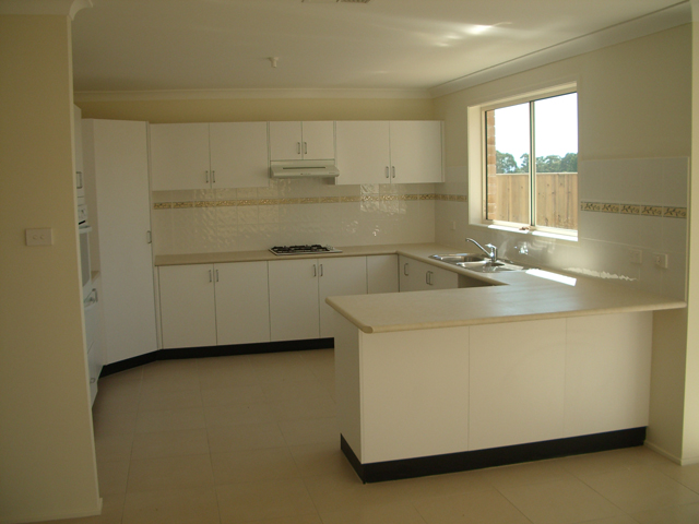 GREAT LOCATION! Picture 2