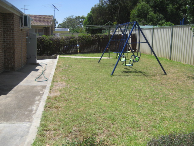 CLOSE TO EVERYTHING! Picture 2