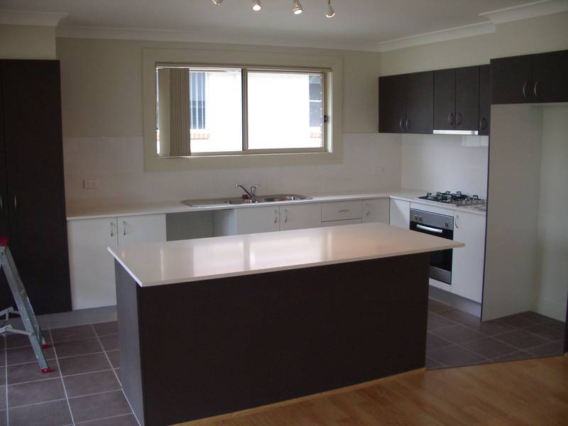 ROOM TO MOVE! Picture 2