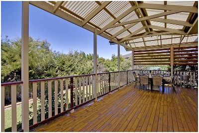 PRIZED 'ECHO VALLEY' ESTATE!
MASSIVE UPSTAIRS RUMPUS WITH VIEWS! Picture