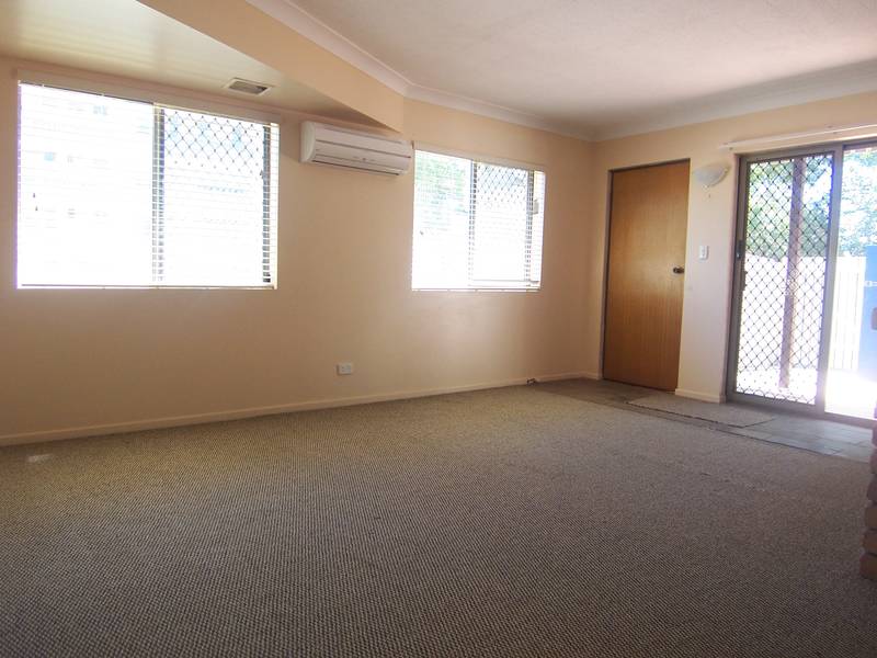 First Week Rent Free! Picture 3