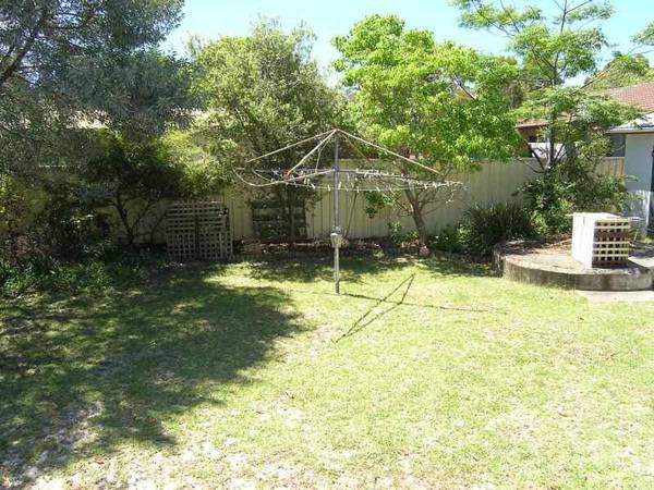 HOLIDAY WEEKEND AWAY Picture 2