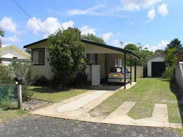 HOLIDAY WEEKEND AWAY Picture 1