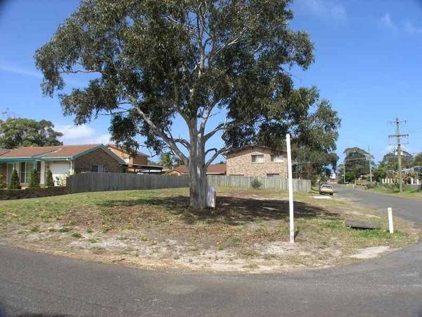 VACANT LAND ON WATTS Picture 1