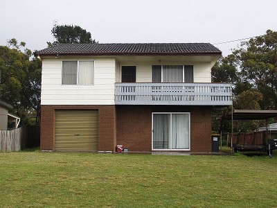 Two Bedroom Home with Large sunroom -
Watch the waves! Picture