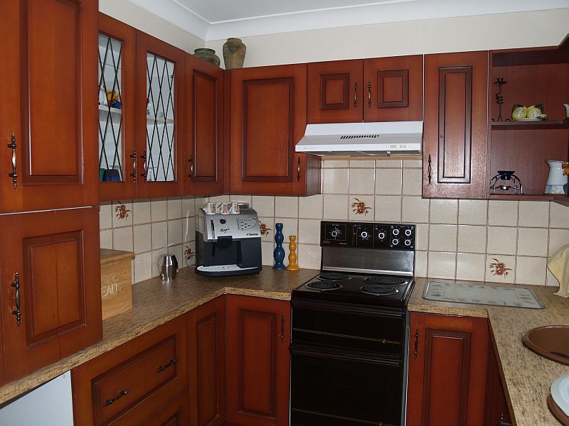 Two Bedroom Home with Large sunroom -
Watch the waves! Picture 2