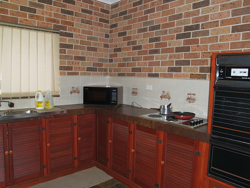 Large Full Brick Home Picture 2