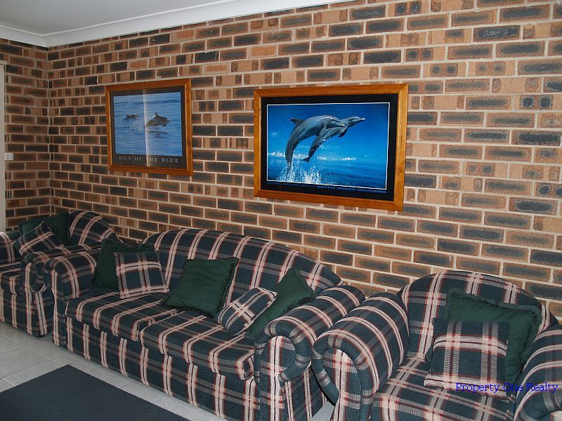 Three Bedroom Unit Picture 3