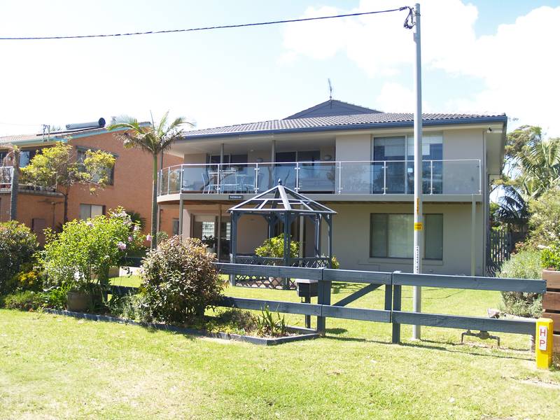 Excecutive Residence Water Veiws & more Picture 2