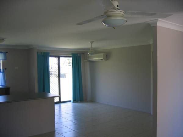 Modern Townhouse Picture 3