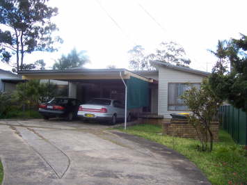 LOCATION, LOCATION, LOCATION! SOUTH BLACKTOWN, WALK TO STATION. Picture 1