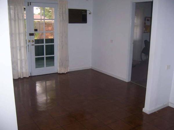 LOADS OF CHARACTER, IMMACULATE PRESENTATION, LARGE BLOCK OF LAND APPROX 875 M2 Picture 3