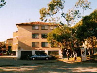 POPULAR LOCATION, CLOSE TO AMENITIES Picture