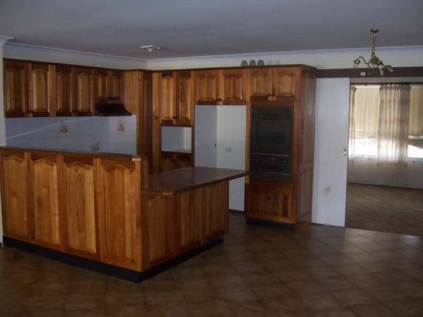 QUIET STREET, SEPERATE T.V. FAMILY ROOM, LARGE GARAGE AND CARPORT Picture