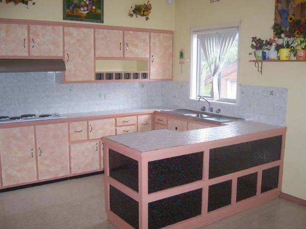 HIGH, QUIET AND VERY POPULAR Picture 2