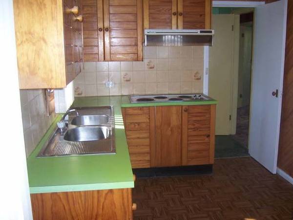 Large 785 square metre corner block, Close to schools and public transport. Picture 2