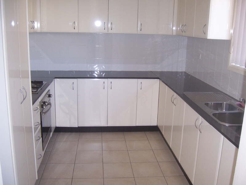 Popular South Blacktown, Young Modern Town House Picture 2