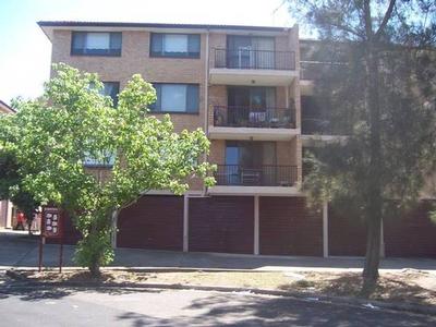 WALK TO RAILWAY STATION, SHOPPING CENTRE, HOSPITAL AND AMENITIES Picture WALK TO RAILWAY STATION, SHOPPING CENTRE, HOSPITAL AND AMENITIES Picture