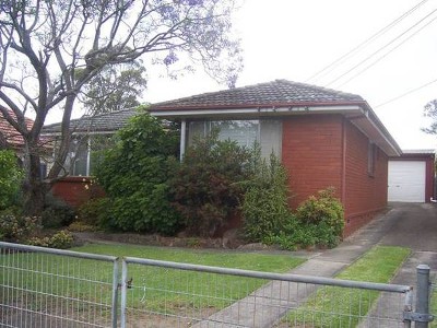 HIGH ON THE HILL IN POPULAR SOUTH BLACKTOWN, NORTH FACING 1BEDROOM GARDEN FLAT. Picture HIGH ON THE HILL IN POPULAR SOUTH BLACKTOWN, NORTH FACING 1BEDROOM GARDEN FLAT. Picture